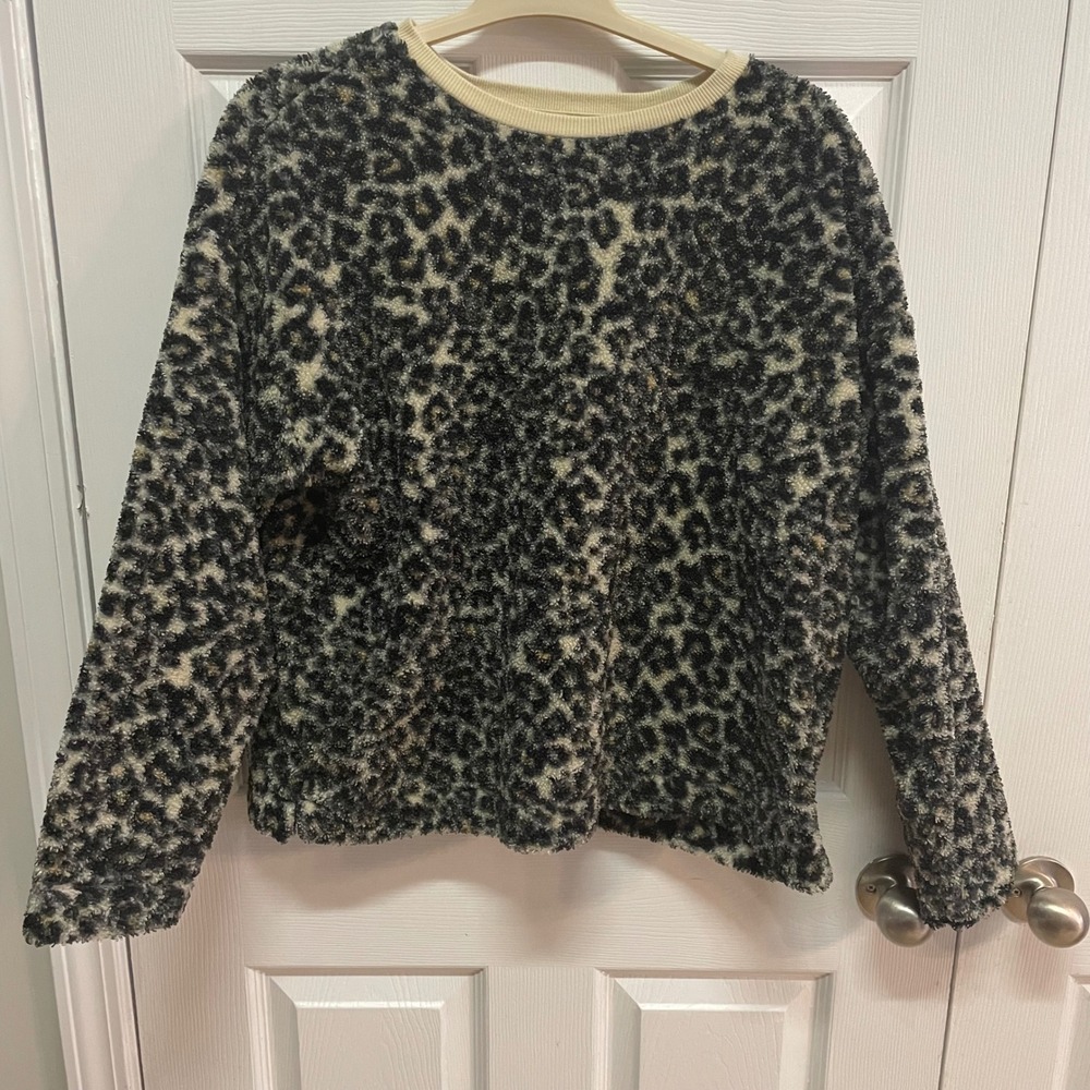 LOFT Women's Leopard Print Fuzzy Pullover Crewneck Sweater Size‎ L